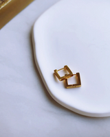 RAËLIV - Sia Square Hoops - Gold - CoCapsules