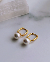 RAËLIV - Preston Pearl Mini Hoops - CoCapsules