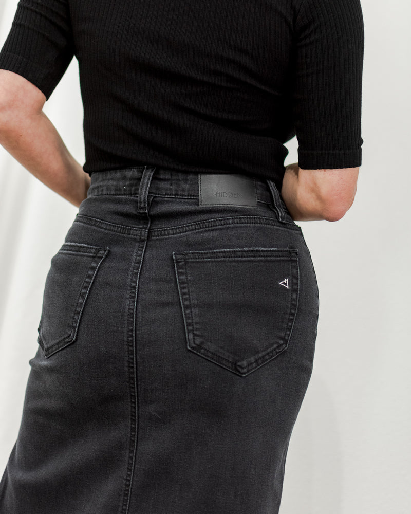  Hidden Jeans - Peyton Stretch Skirt - Black - CoCapsules