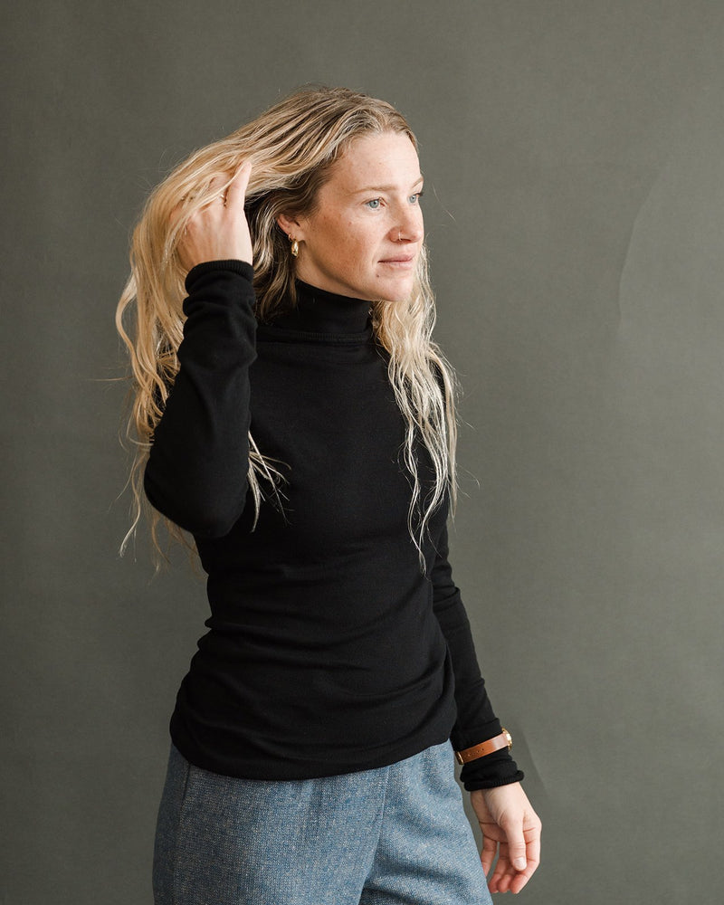 Fine Knit Turtleneck