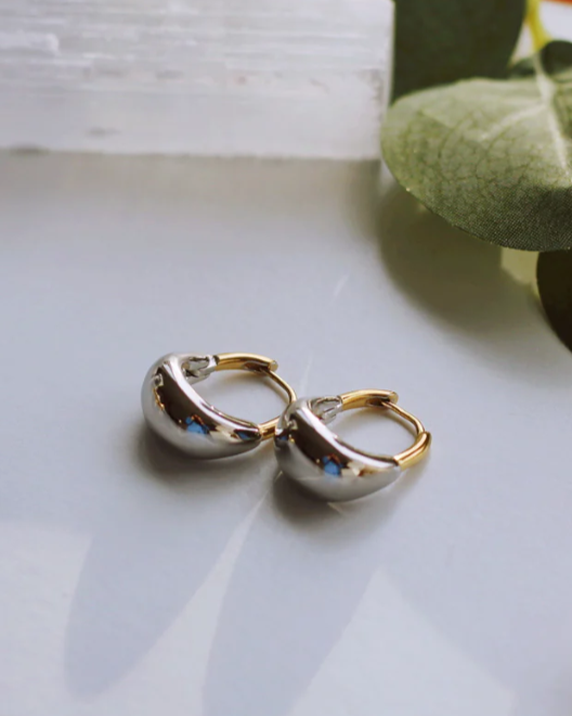  RAËLIV - Grace Drop Hoops - CoCapsules