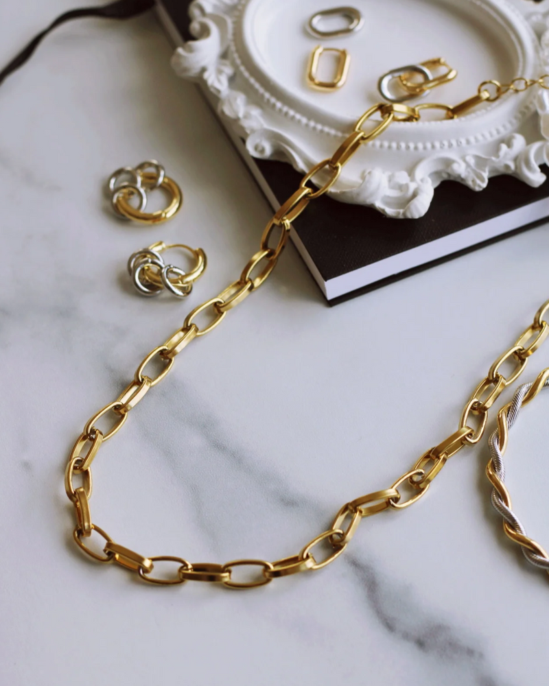  RAËLIV - XL Paperclip Necklace - Gold - CoCapsules