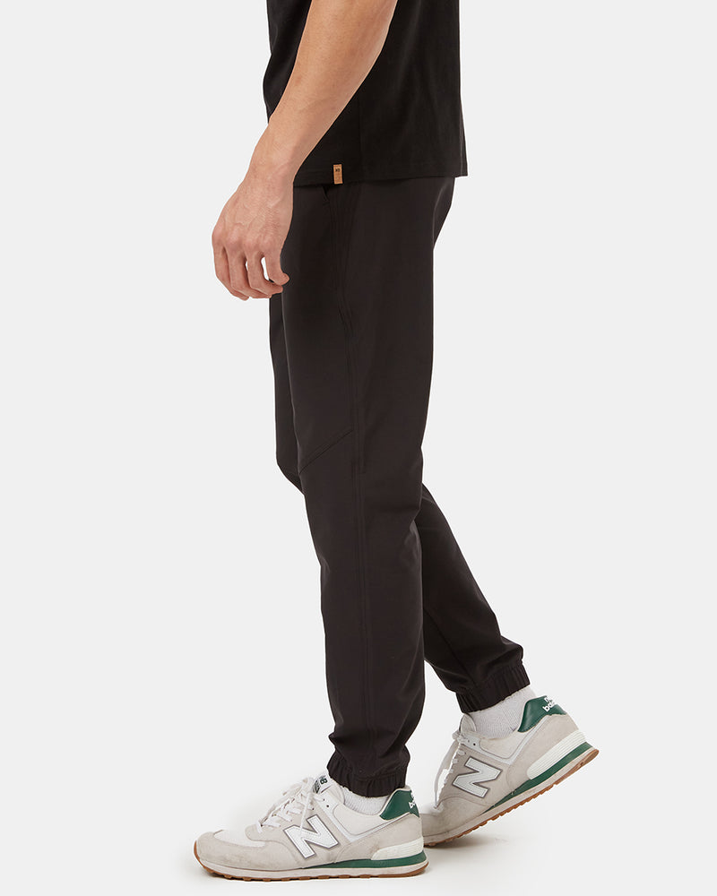  tentree - Men's Travel Jogger - CoCapsules