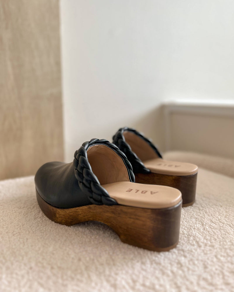 Whiley Clog