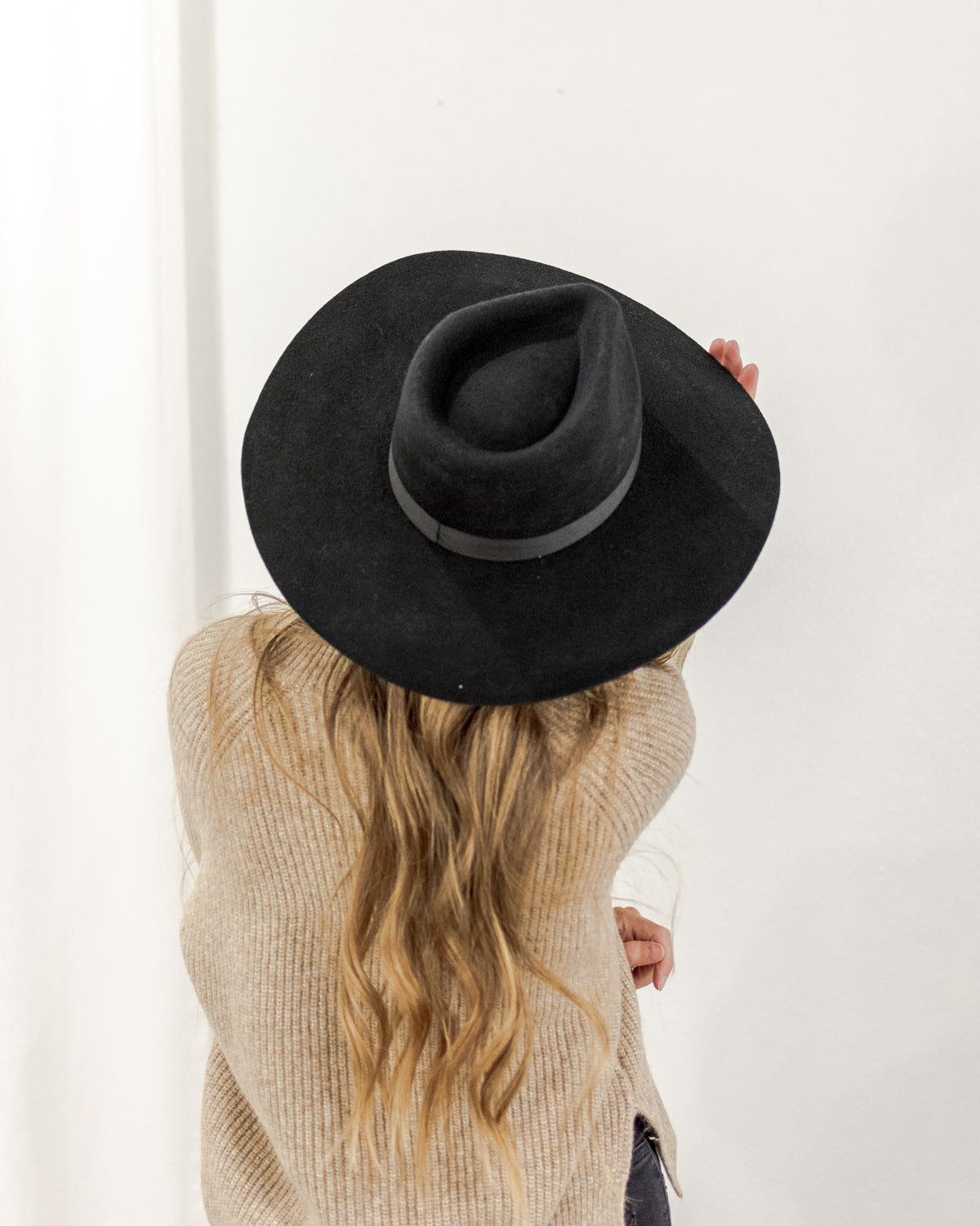 Taylor Rancher Hat - Black | CoCapsules display picture 2
