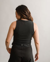  Glyder - Align Cropped Tank - Black - CoCapsules
