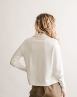  TravisMathew - Skyloft V‑Neck Pullover - CoCapsules