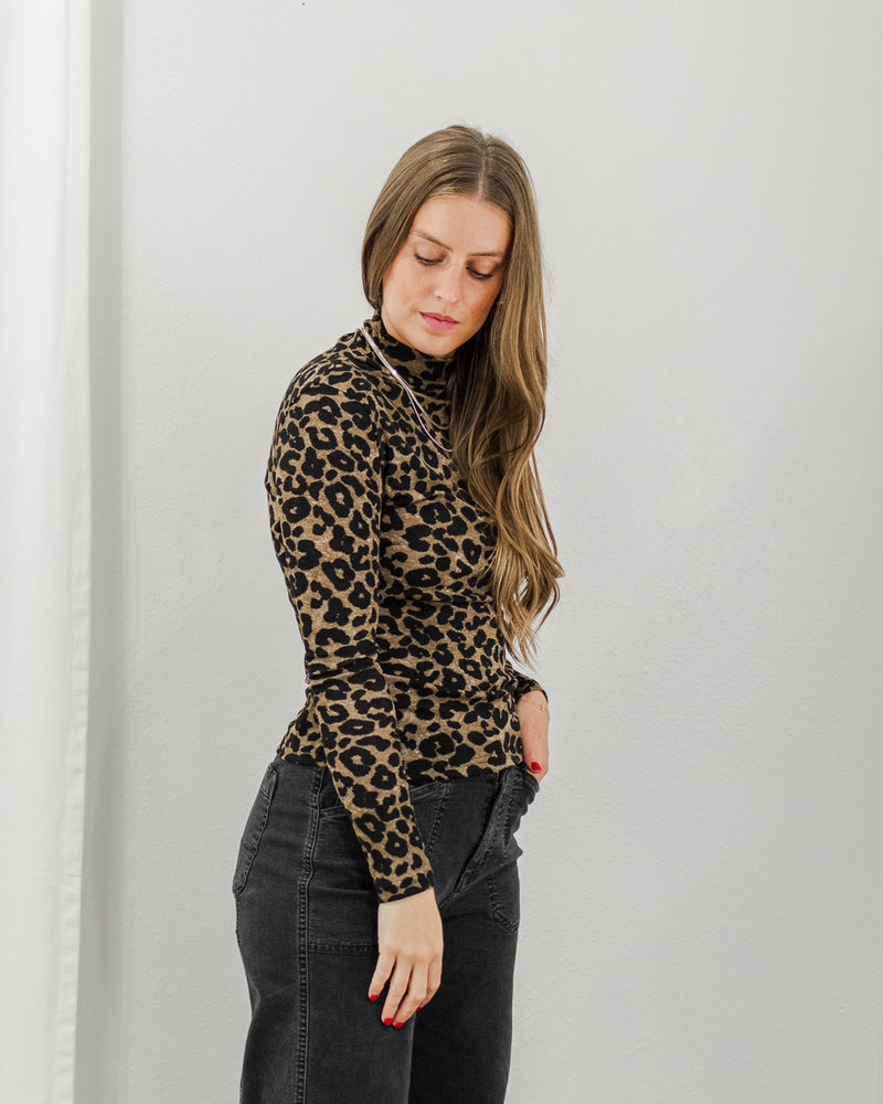  Molly Bracken - Leopard Layering Mockneck - CoCapsules