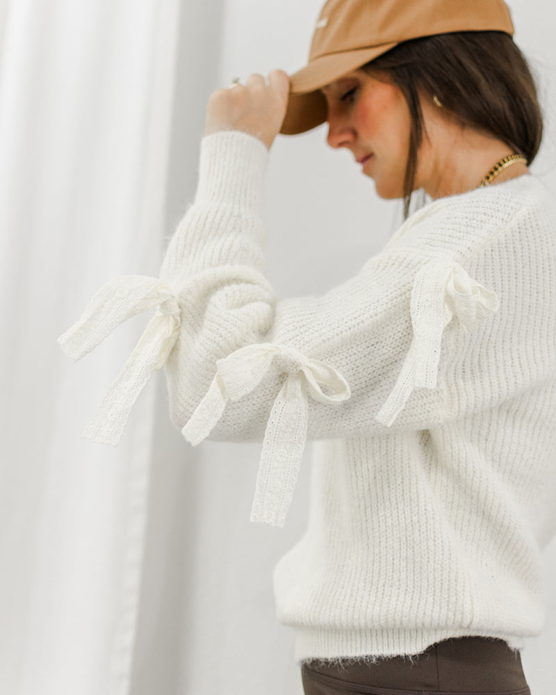  Molly Bracken - Bow Sweater - CoCapsules