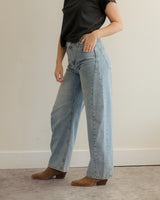Barrel Leg Jeans - Light Wash