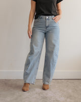 Barrel Leg Jeans - Light Wash