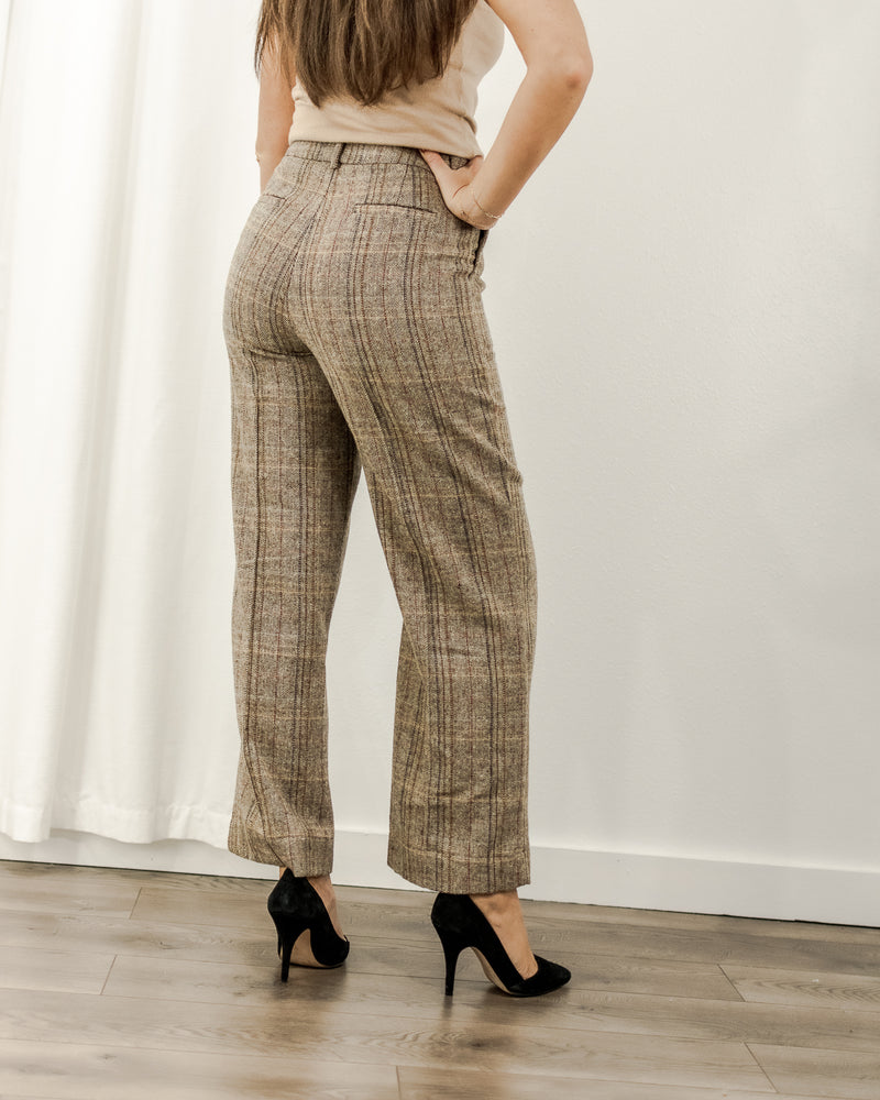  Molly Bracken - Plaid Trousers - CoCapsules