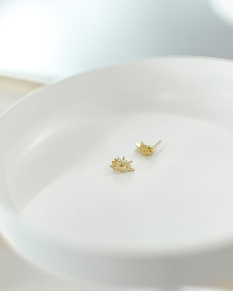 Gold Daisy Studs