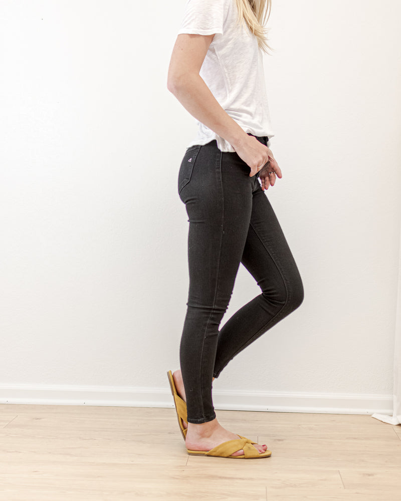 The Button Fly Skinny Jeans - Black