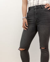 Hidden Jeans - The Distressed Skinny Jeans - CoCapsules